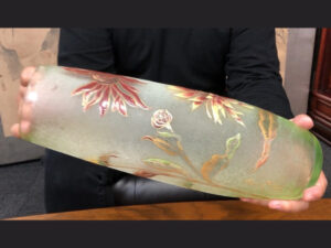 エミール・ガレの買取致します！ガレの花瓶をご紹介