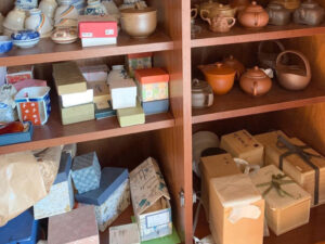 岡山で茶道具の買取業者をお探しの方へ 新古美術文大が出張買取へ伺います