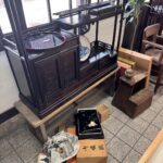 広島県福山市のお客様より茶箪笥や陶磁器類、塗物を中心にお買取させて頂きました。